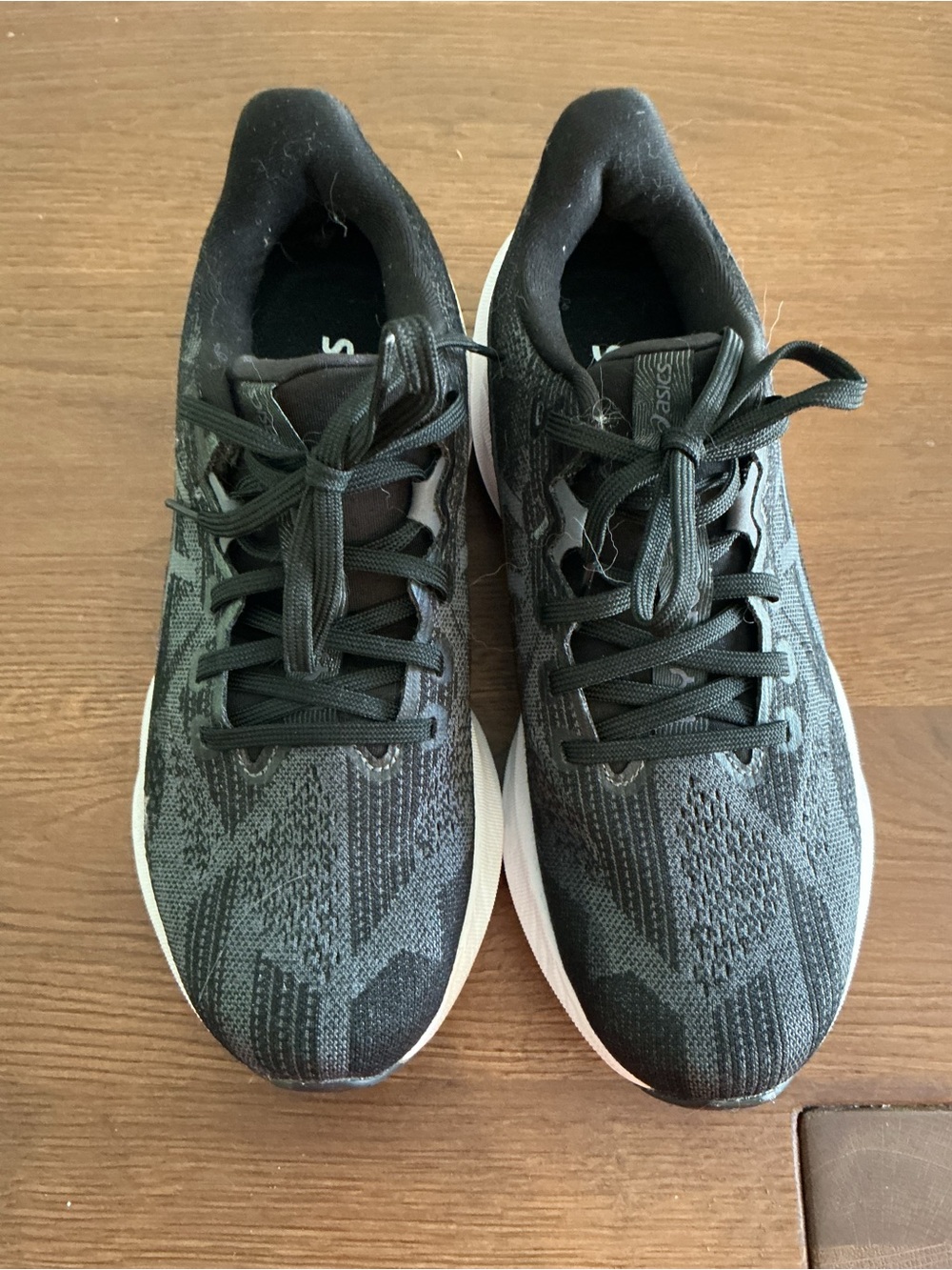 Asics Women's Black and Gray Knit Running Shoes Dynablast Like New